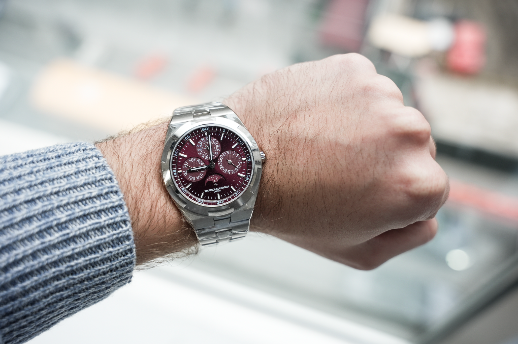 Vacheron Constantin Overseas Perpetual Calendar Ultra-Thin 41.5mm 18K White Gold Burgundy Dial | 4300V/220G-H151
