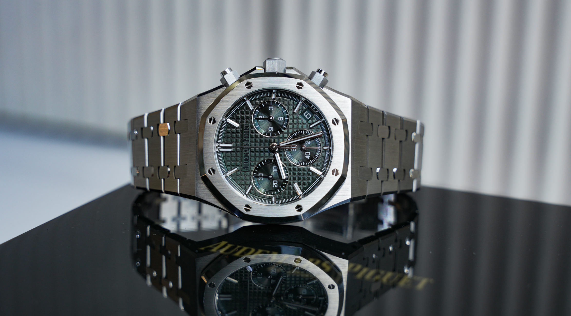 Audemars Piguet Royal Oak Chronograph 26240ST.OO.1320ST.08 – Green Dial | 41mm Stainless Steel (Years 2022-2024)
