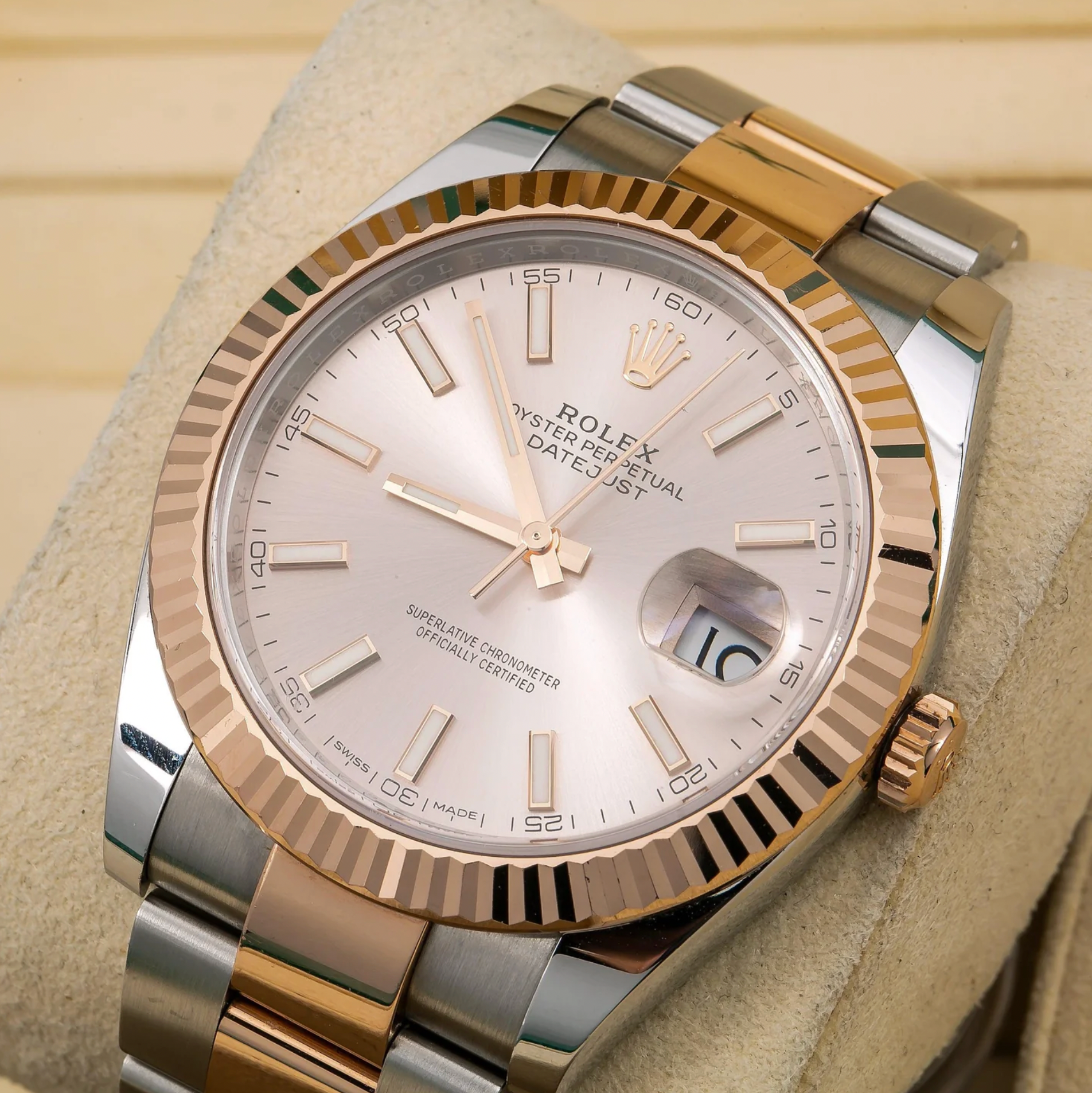 Rolex Datejust 41mm Sundust Roman Dial 18K Everose Gold Fluted Bezel – Ref. 126331
