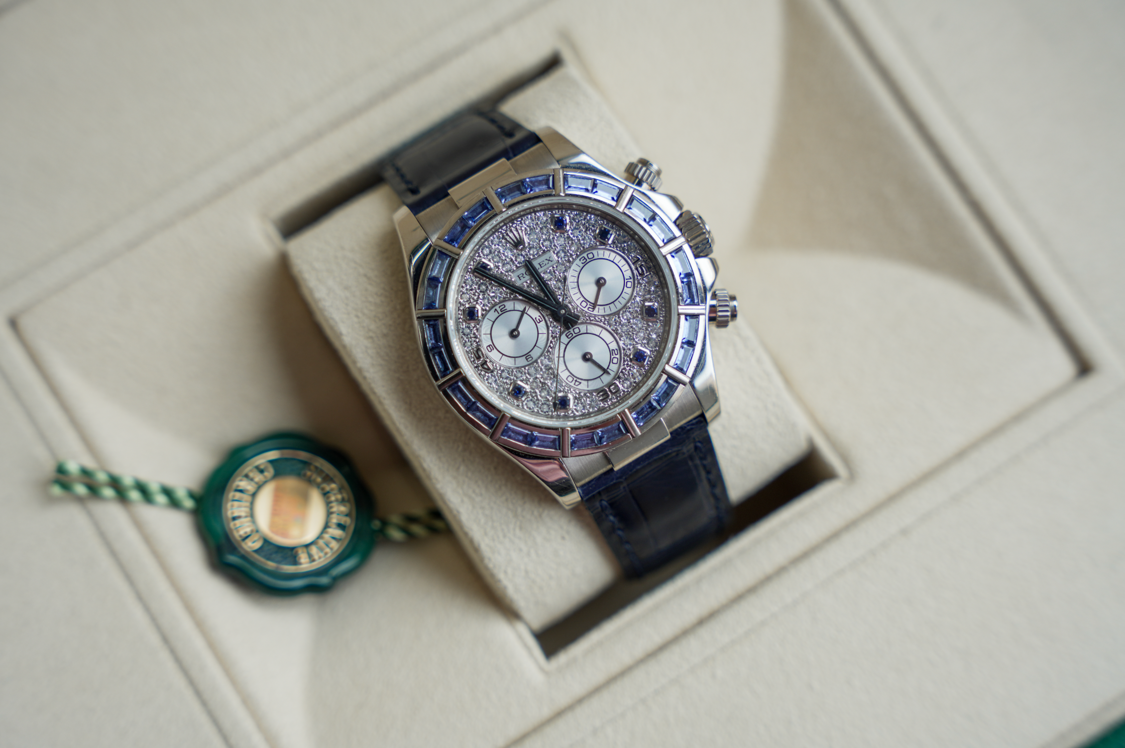 Rolex Cosmograph Daytona 40mm 18K White Gold Blue Sapphire Bezel Diamond Pavé Dial Blue Alligator Strap – Ref. 116589SACI