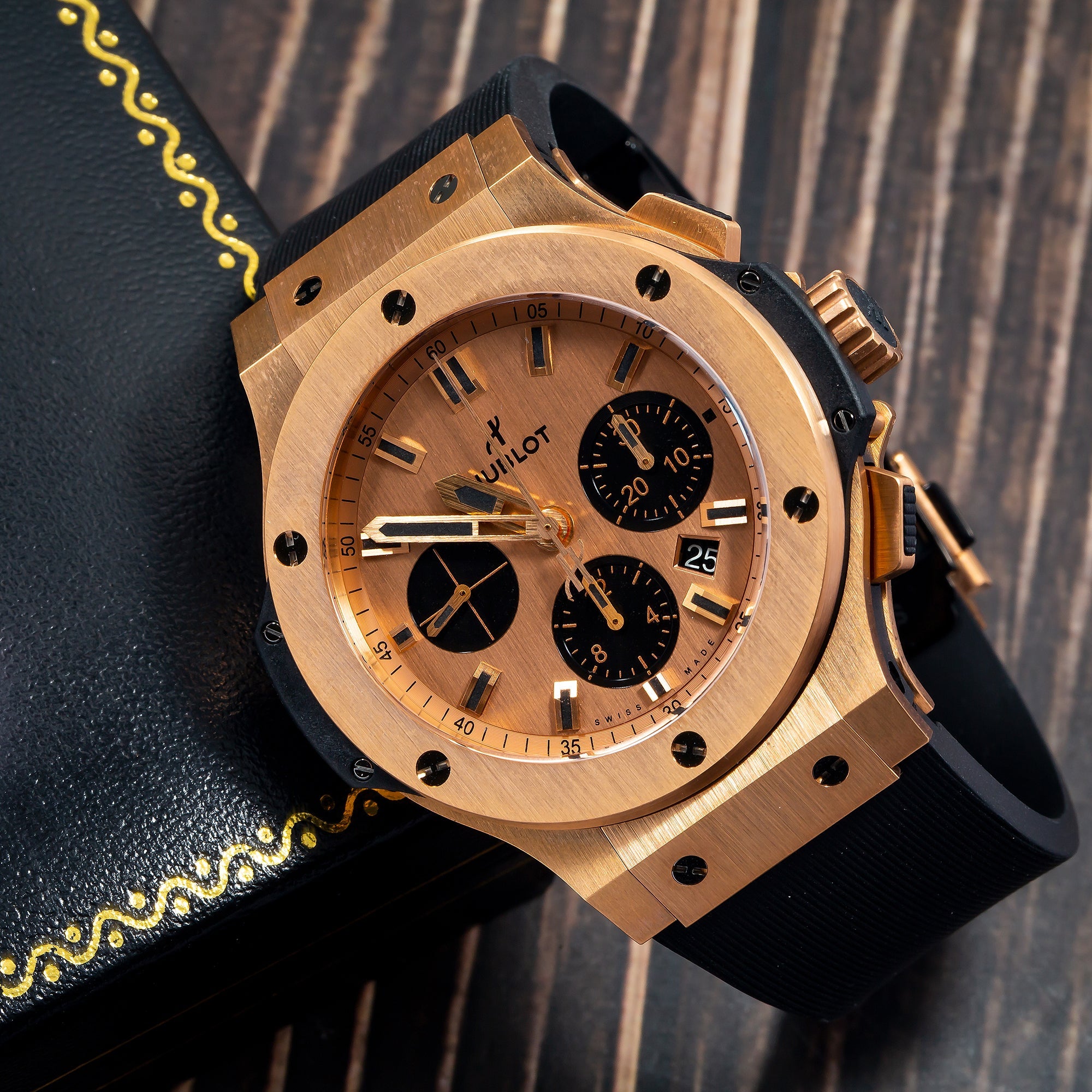 Hublot Bigbang Chronograph 301PX4110 44MM Rose Gold Dial With Rubber Bracelet