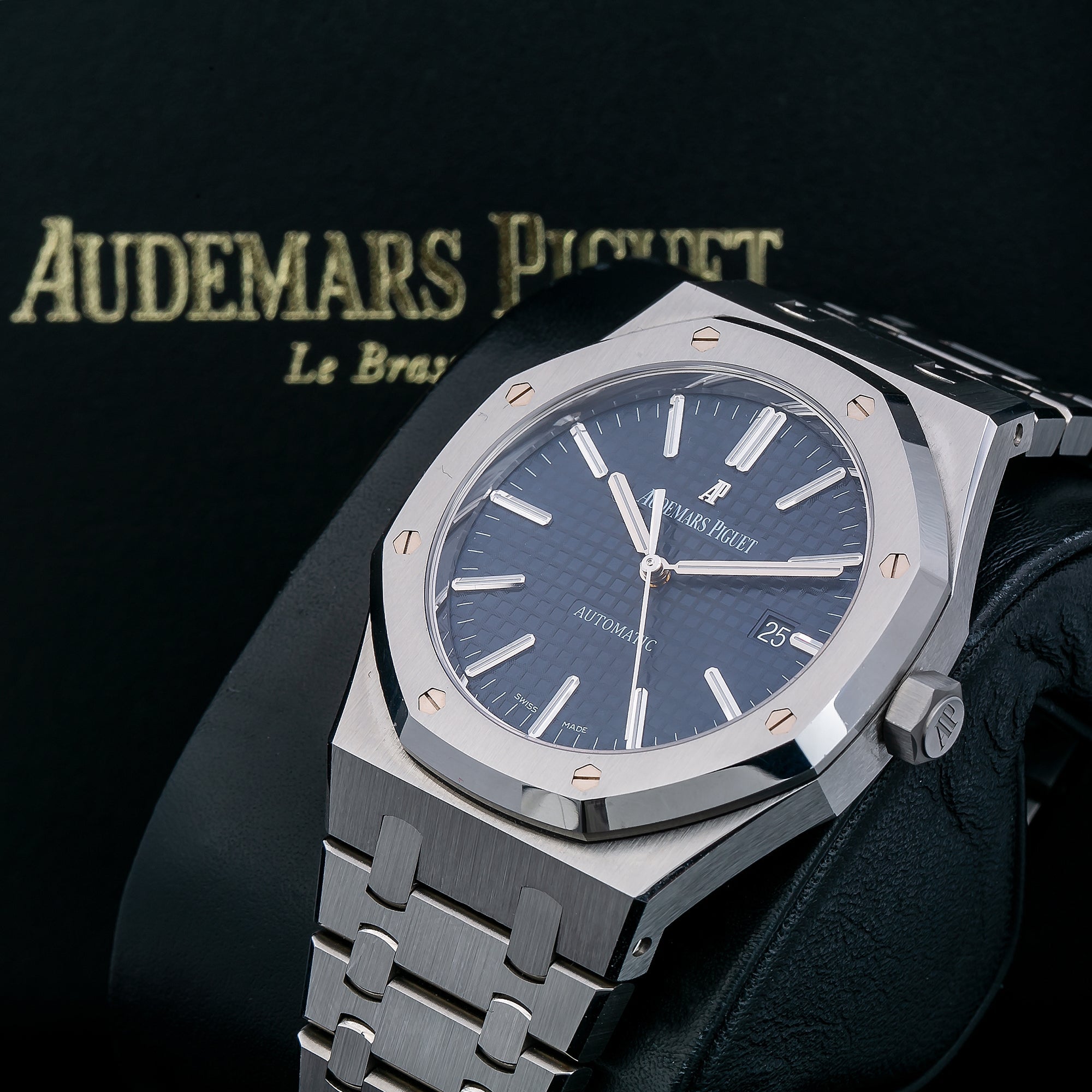 Audemars Piguet Royal Oak Selfwinding 15400ST 41MM Blue Dial With Stainless Steel Bracelet-Audemars Piguet-JD Watches NY